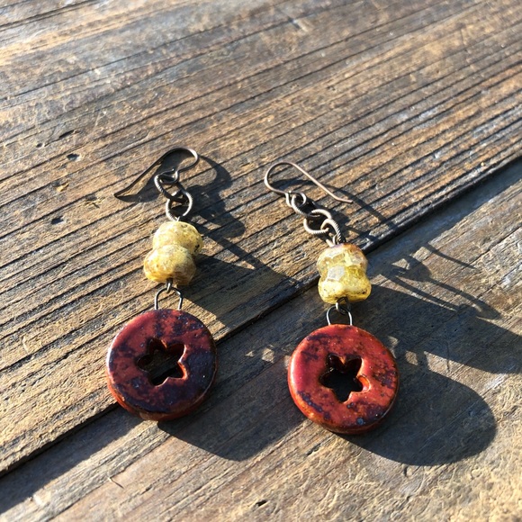 Patriotic Americana Star Green Garnet Earrings - Picture 5 of 7